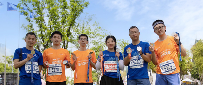 The Contenders! Longcheer Snapshots in Shanghai Half-Marathon